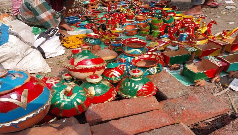 দুর্গা পূজায় গ্রাম বাংলার ঐতিহ্য।