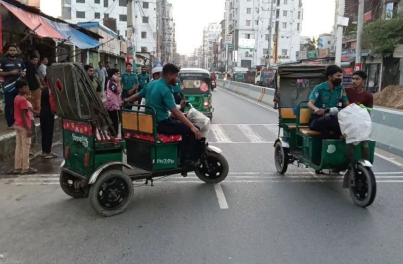 ব্যাটারি চালিত অটোরিকশা নিয়ন্ত্রণে দ্বিমুখী চিত্রে নগরবাসীর ক্ষোভ