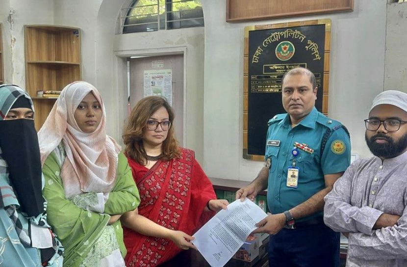 ঢাবি শিক্ষিকা মোনামির ছবি বিকৃতির ঘটনায় মামলা