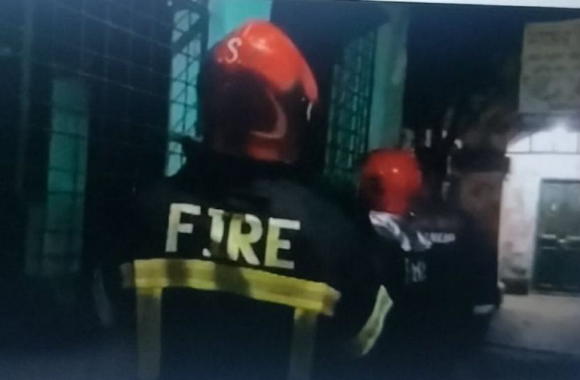 খুলনা সাব রেজিস্ট্রি অফিসে পেট্রোল বোমা হামলা