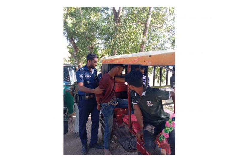 ফুলগাজীতে  সিএনজি চালক হত্যা মামলার আসামি গ্রেফতার