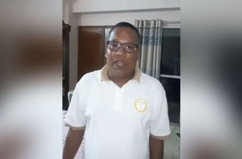 ‘আই ডোন্ট কেয়ার’ লেখা ফটোকার্ড পোস্ট, ঢাবির ডেপুটি রেজিস্ট্রার আটক