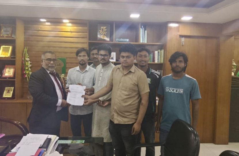 ইবিতে স্টারলিংক ইন্টারনেট চালুর দাবি বৈষম্যবিরোধী ছাত্র আন্দোলনের