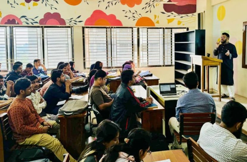 নজরুল বিশ্ববিদ্যালয়ে একাডেমিক রাইটিং ও লিটারেচার রিভিউ শীর্ষক কর্মশালা অনুষ্ঠিত