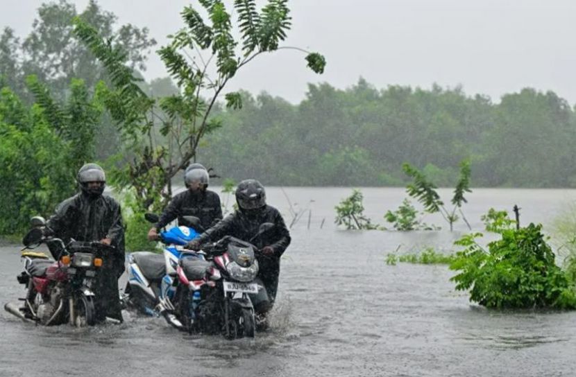 ঘূর্ণিঝড় ডিটওয়াহ’র আঘাতে লন্ডভন্ড শ্রীলঙ্কা