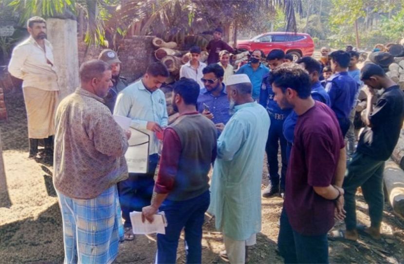 হাটহাজারীতে দুই স’মিলে জরিমানা