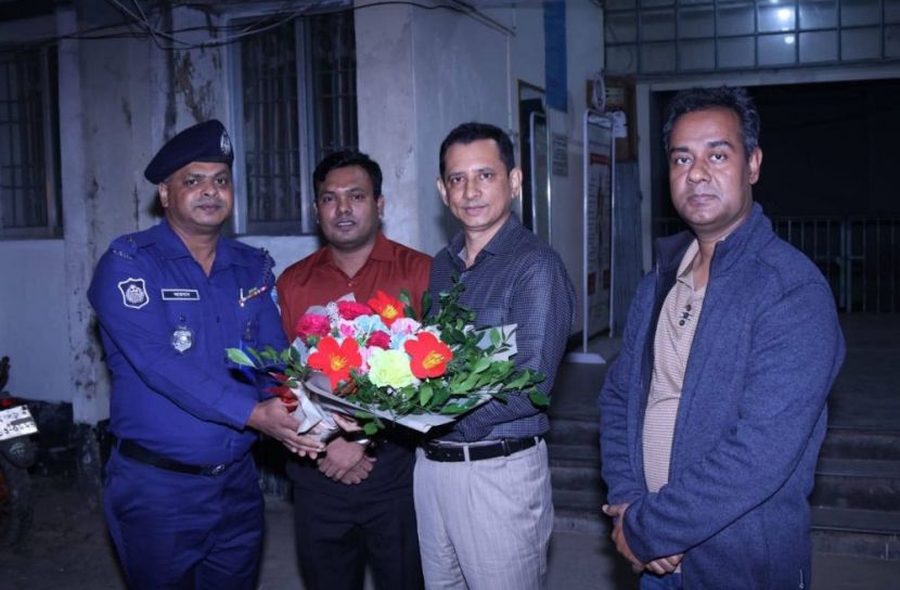 রাঙ্গুনিয়ার থানা পরিদর্শনে জেলা পুলিশ সুপার