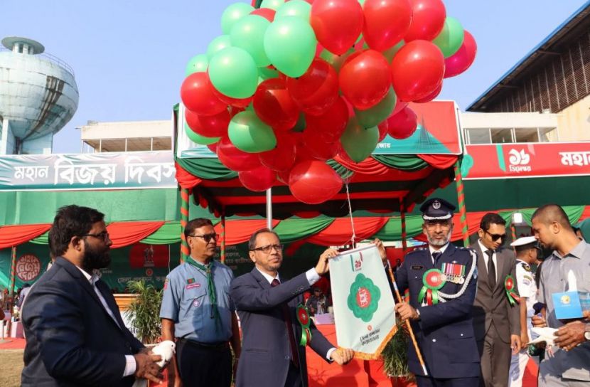 কক্সবাজারে মহান বিজয় দিবস উপলক্ষে কুচকাওয়াজ