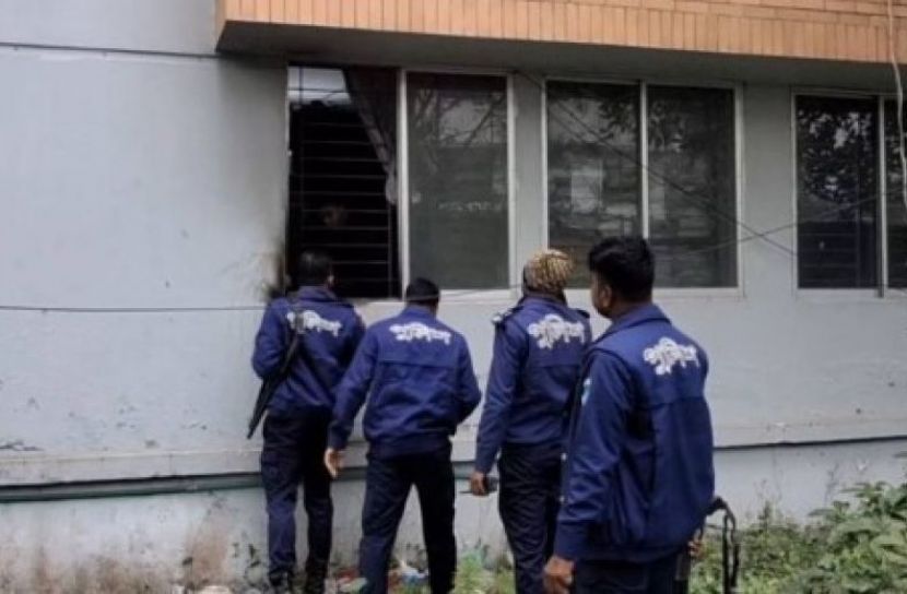 কুষ্টিয়ায় নির্বাচন কার্যালয়ে আগুন