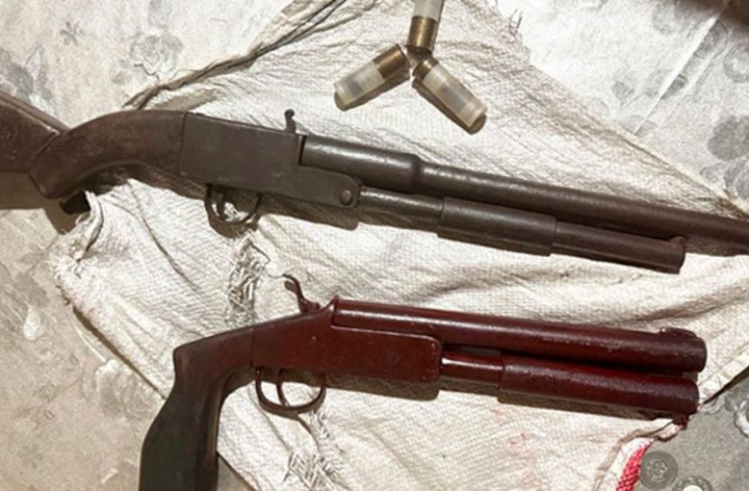 রাউজানে দুইটি এলজি ও তিন রাউন্ড কার্তুজ উদ্ধার