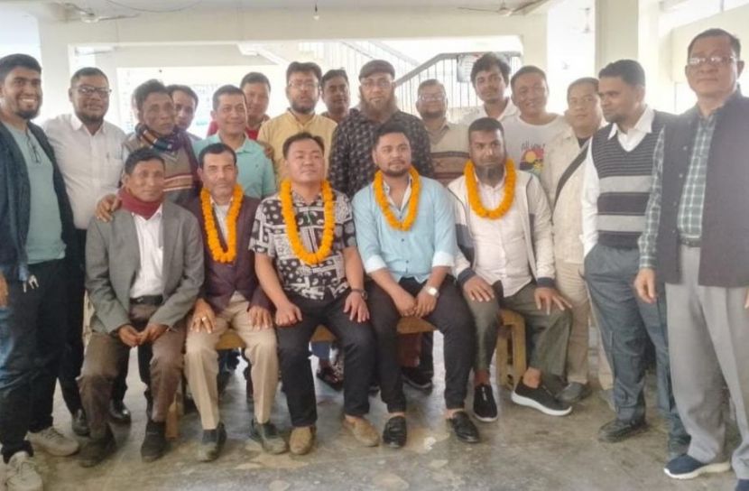 পিটিশন রাইটার সমিতির নির্বাচনে তপন সভাপতি, চসিং সম্পাদক