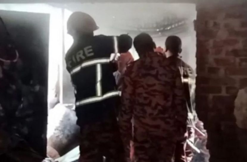 ফরিদগঞ্জে ৬ দোকান আগুনে পুড়ে ছাই, কিশোর নিহত