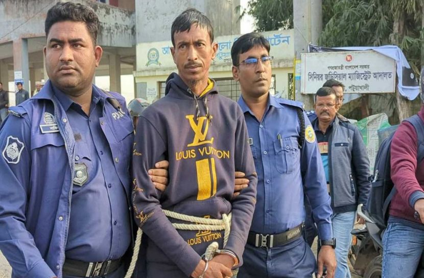 রাঙ্গাবালীতে স্কুলছাত্রী আয়েশা মনি হত্যা: বাবার নির্দেশে চাচার নৃশংসতা