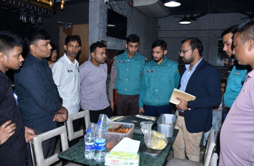 চট্টগ্রামে খাবারে অনিয়ম বিভিন্ন প্রতিষ্ঠানে জরিমানা