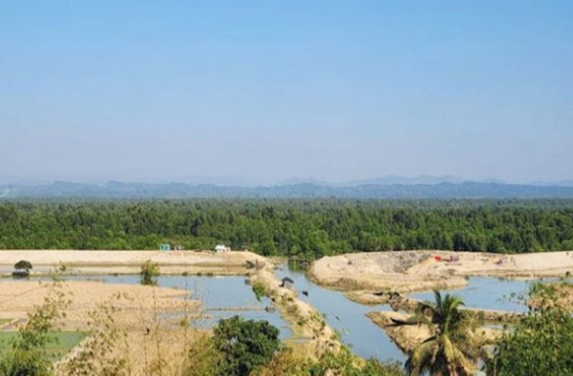 মিয়ানমার থেকে গুলি, ২ কিশোর আহত