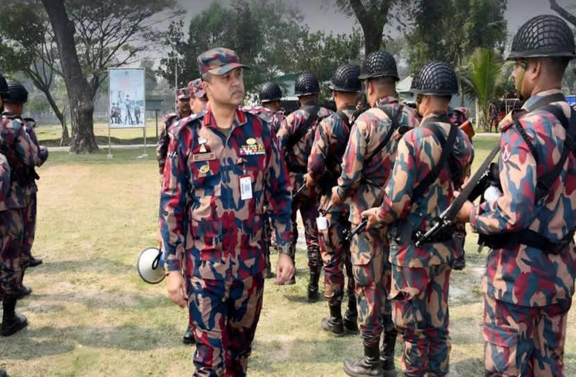 ত্রয়োদশ জাতীয় সংসদ নির্বাচনে : ফেনীর তিন সংসদীয় আসনে ১৮ প্লাটুন বিজিবি মোতায়েন
