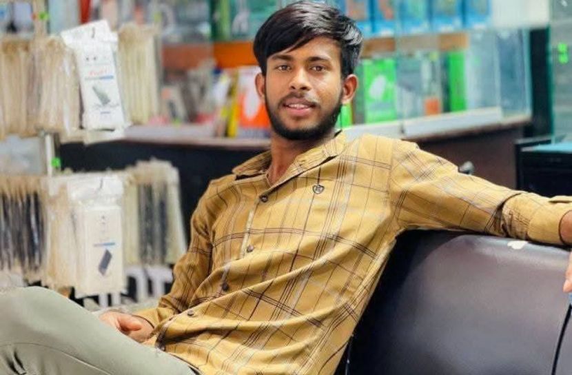 ক্রিকেট খেলা নিয়ে দ্বন্দ্বে তরুণকে ছুরিকাঘাতে হত্যা, আহত ২