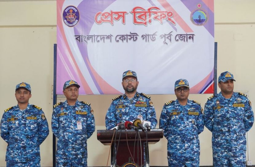 শান্তি-শৃঙ্খলা রক্ষায় উপকূলীয় এলাকায় কোস্ট গার্ড