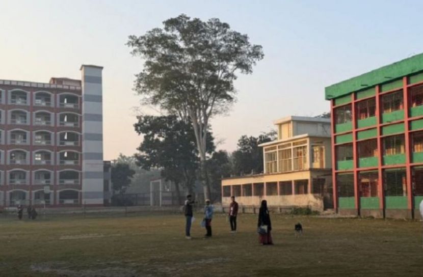 গোপালগঞ্জের ভোটকেন্দ্রে নেই ভোটার