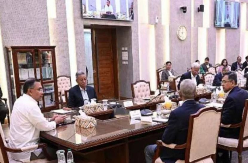 সেহরি, ইফতার ও তারাবির সময় নিরবচ্ছিন্ন বিদ্যুৎ রাখার নির্দেশ: প্রধানমন্ত্রী তারেক রহমান