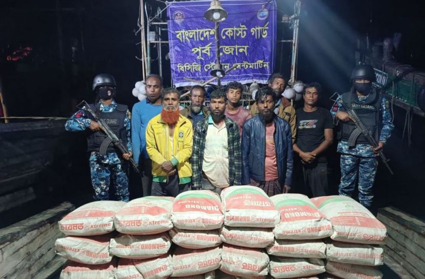 মায়ানমারে পাচারকালে বিপুল সিমেন্টসহ আটক ৮