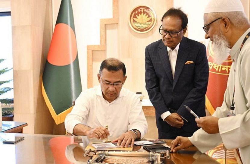 প্রথমবারের মতো তেজগাঁও কার্যালয়ে অফিস করছেন প্রধানমন্ত্রী তারেক রহমান