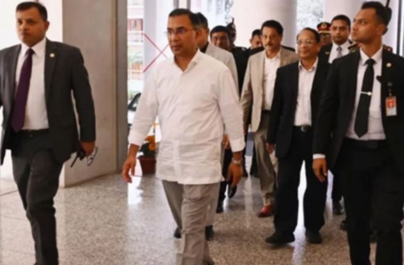 সময়মতো অফিসে পৌঁছে সবাইকে অবাক করলেন প্রধানমন্ত্রী তারেক রহমান