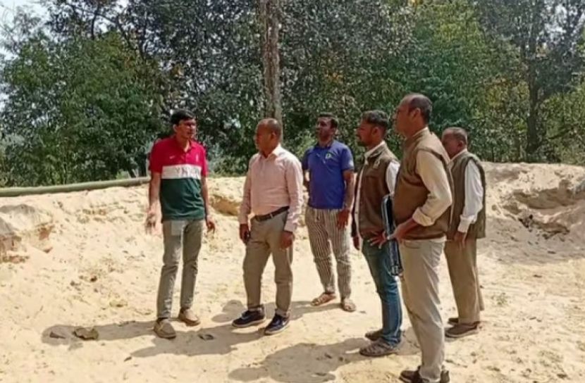 পেকুয়ায় বালিখেকোদের হামলায় বিট অফিসার ও রেঞ্জার রক্তাক্ত