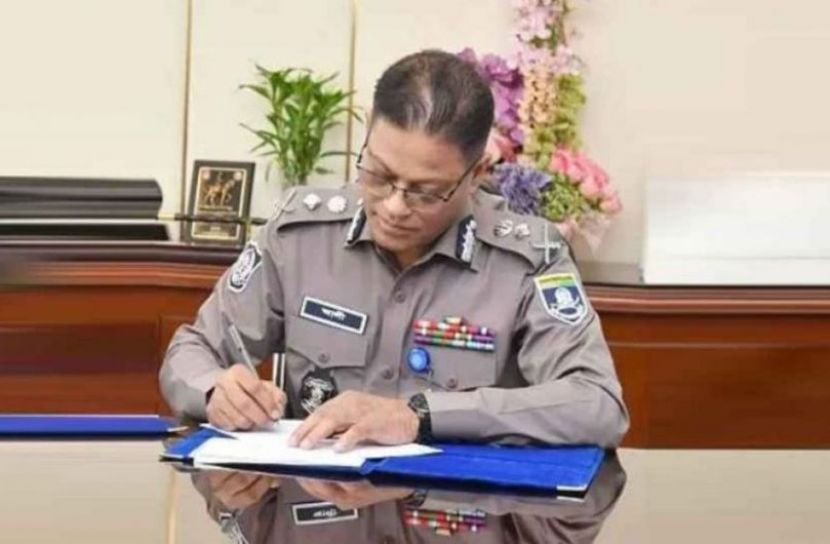 দায়িত্ব গ্রহণ করেছেন নবনিযুক্ত আইজিপি আলী হোসেন ফকির