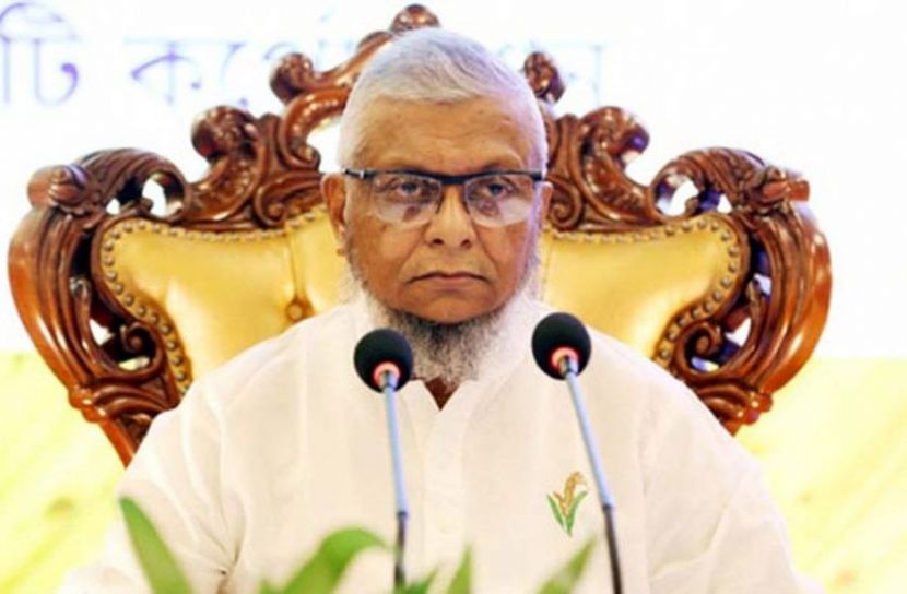 বিমানবন্দরে আটকে পড়া যাত্রীদের ভোগান্তি কমাতে সব ধরনের ব্যবস্থা নেওয়া হয়েছে: প্রবাসীকল্যাণমন্ত্রী