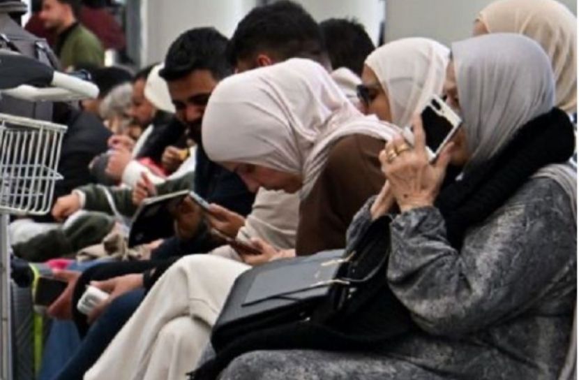 বিমানবন্দরে আটকে পড়া যাত্রীদের দায়িত্ব নিল আমিরাত