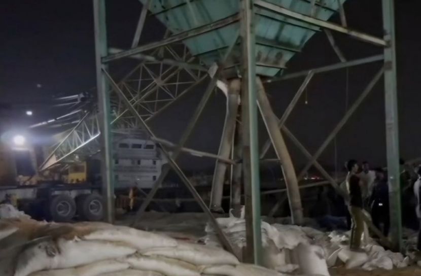 নারায়ণগঞ্জে ক্রেনের তার ছিঁড়ে দুই শ্রমিক নিহত