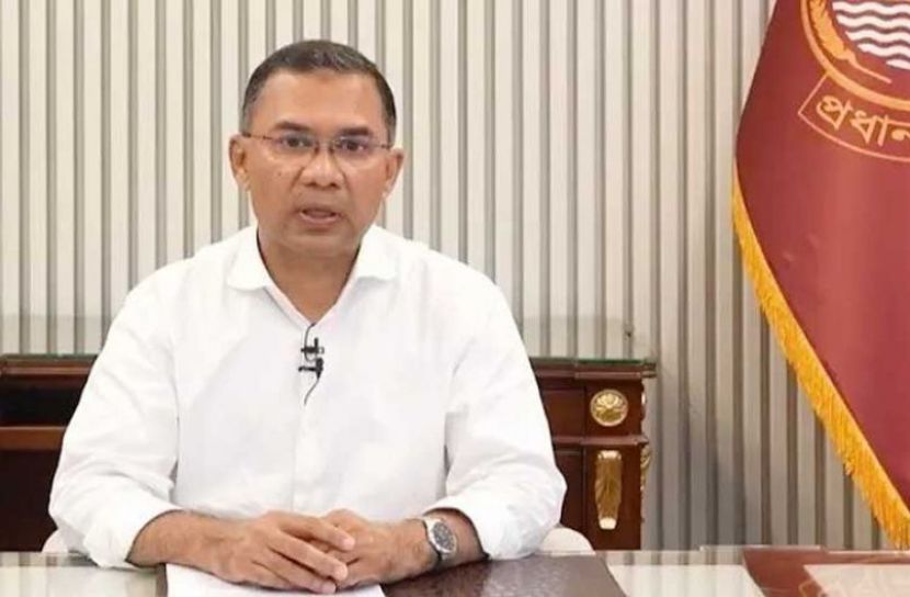 বিলবোর্ড-ব্যানারে নিজের ছবি দেখে সরানোর নির্দেশ প্রধানমন্ত্রীর