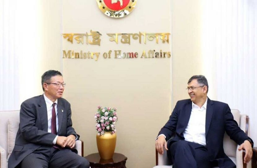 পুলিশ পুনর্গঠন ও সংস্কারে জাপানের সহযোগিতা চাইলেন স্বরাষ্ট্রমন্ত্রী