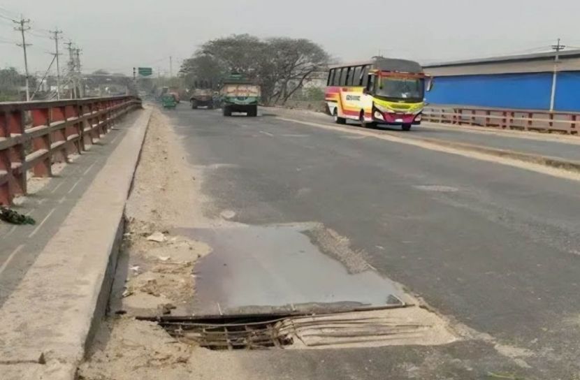 ঢাকা চট্টগ্রাম মহাসড়ক: ঝুঁকিপূর্ণ লাঙ্গলবন্দ সেতু