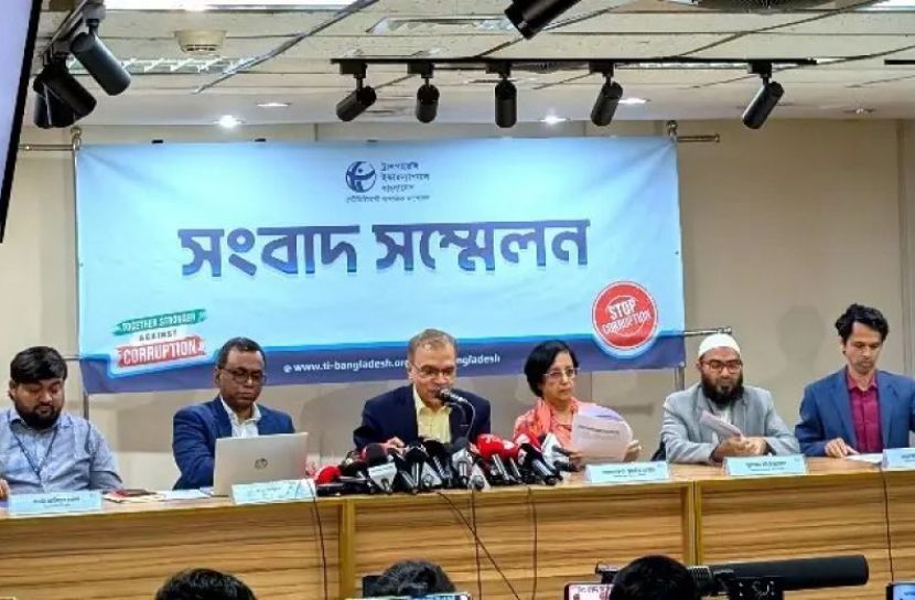 নবনিযুক্ত গভর্নরের নিয়োগ বাতিলের দাবি জানালো টিআইবি