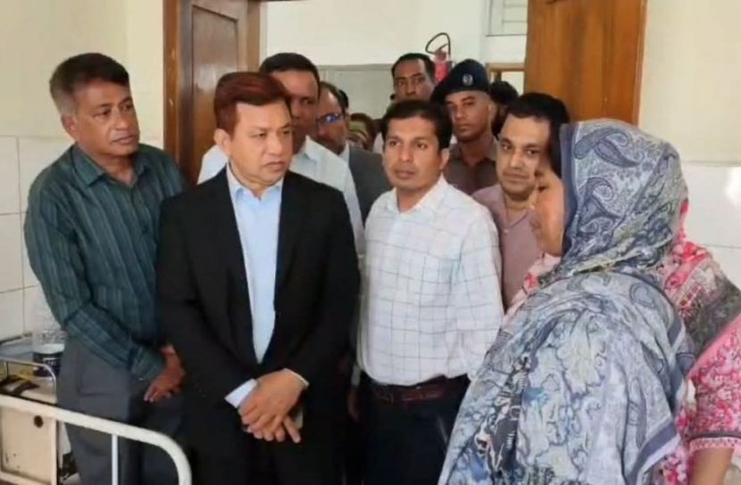 হাসপাতাল কমপ্লেক্স থেকে দালাল চক্র নির্মূল করা হবে — নোয়াখালীতে স্বাস্থ্য সচিব কামরুজ্জামান চৌধুরী