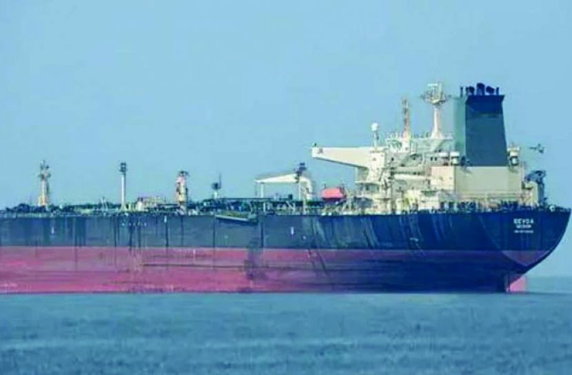 লাফিয়ে বাড়ছে তেলের দাম