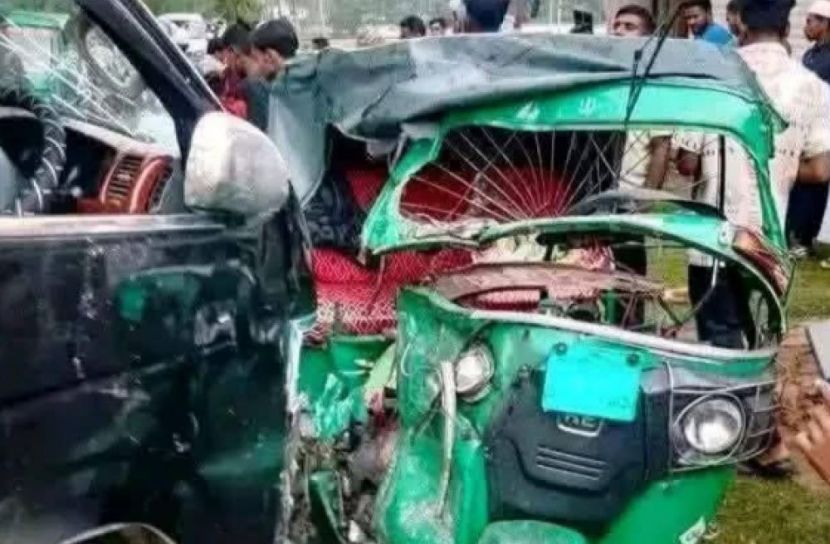 মৌলভীবাজারে মাইক্রোবাস ও সিএনজির মুখোমুখি সংঘর্ষে নিহত