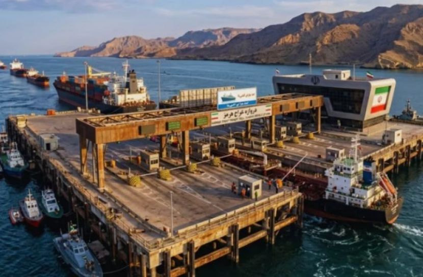 হরমুজ প্রণালির ফি দিয়ে দেশ পুনর্নির্মাণ করবে ইরান