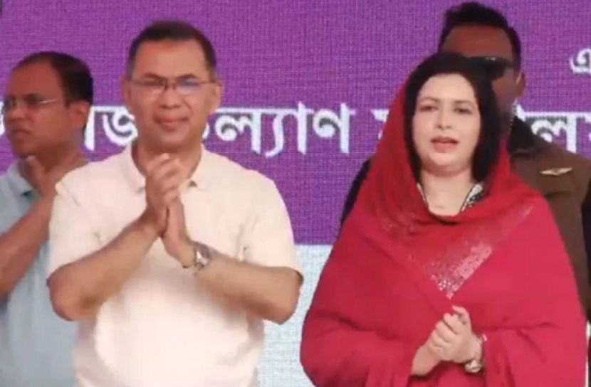 বগুড়ায় ফ্যামিলি কার্ড বিতরণ কর্মসূচিতে প্রধানমন্ত্রী