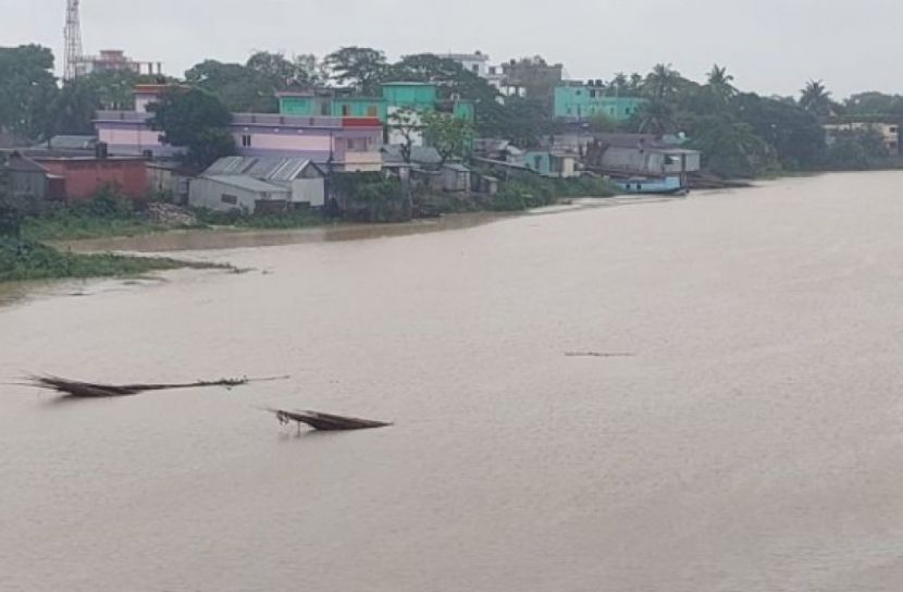 কলমাকান্দায় নদ-নদীর পানি বাড়ছে, আকস্মিক বন্যার শঙ্কা