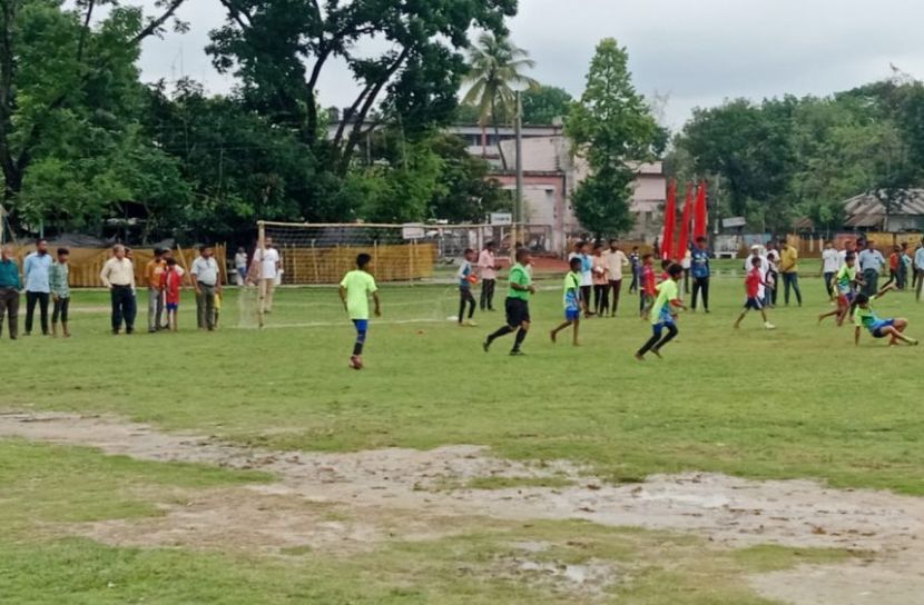 নীলফামারীতে জেলা প্রাথমিক বিদ্যালয় ফুটবল টুর্নামেন্ট শুরু