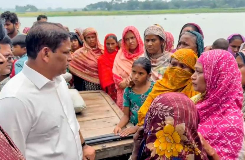 নদী ভাঙ্গনে ক্ষতিগ্রস্ত মানুষের পাশে আছে বর্তমান সরকার এমপি: খোকন 