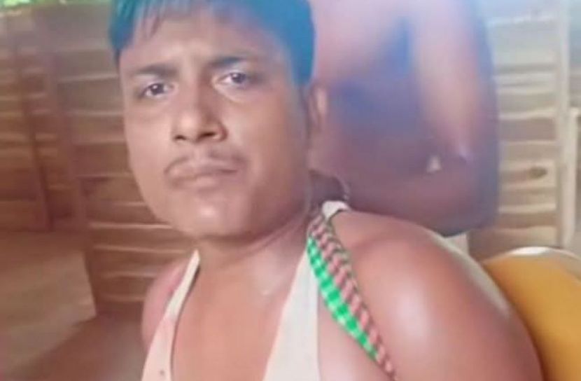 চকরিয়ায় দোকানে বসতে নিষেধ করায় পা-হারা বৃদ্ধ পিতাকে কুপিয়ে হত্যা করল ছেলে, ঘাতক আটক
