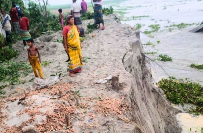 সুন্দরগঞ্জে ৫ শতাধিক বসতভিটা নদীগর্ভে