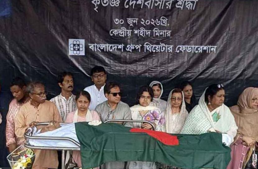 শহীদ মিনারে মুস্তাফা মনোয়ারকে শেষ শ্রদ্ধা
