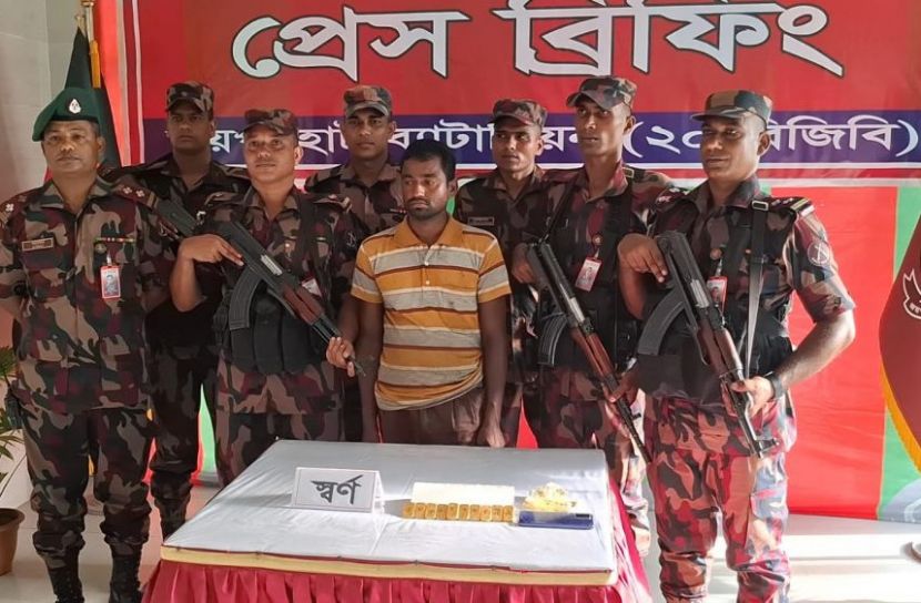 জয়পুরহাটে ভারতে পাচারকালে ২ কোটি ২৭ লাখ টাকার স্বর্ণসহ যুবক আটক