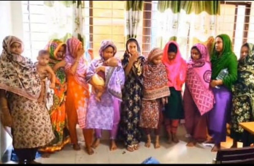 সিরাজগঞ্জে নারী ছিনতাইকারী চক্রের ১১ সদস্য আটক