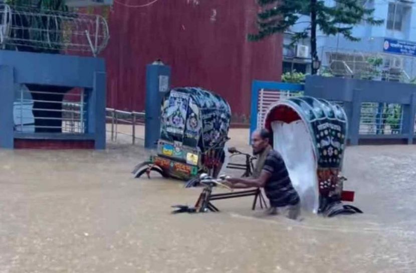 জলাবদ্ধতায় স্থবির চট্টগ্রামের জনজীবন